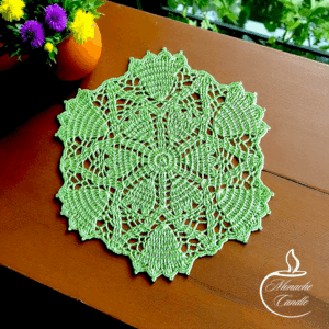 Serweta ręcznie wykonana na szydełku – 26 cm, dzwonki