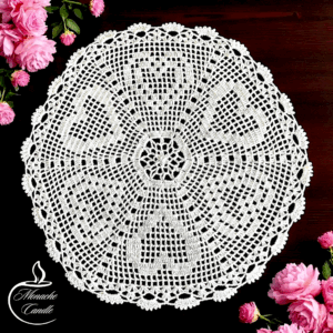 Serweta ręcznie wykonana na szydełku – 40 cm,  serca - biel